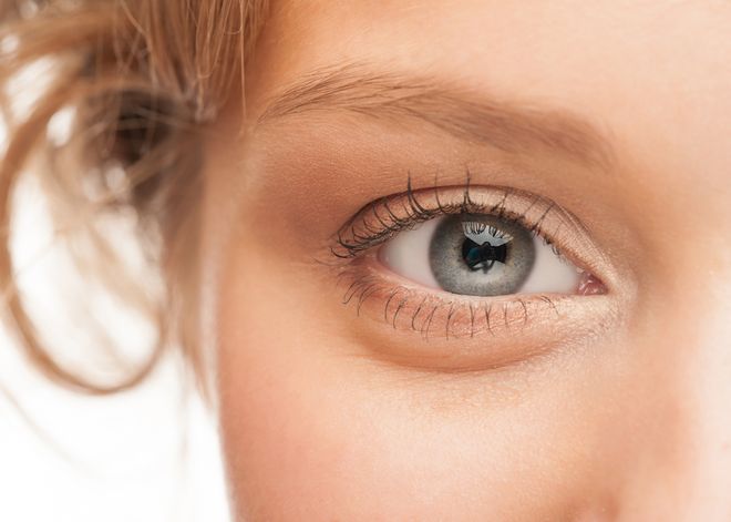 what causes puffy eyes to happen