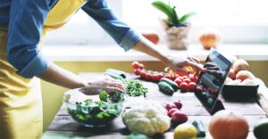 how to become a nutritionist